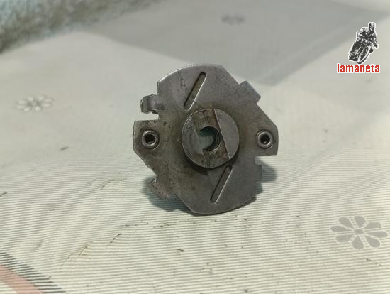 Avance automatico, buen estado, muelles bien, gira correctam