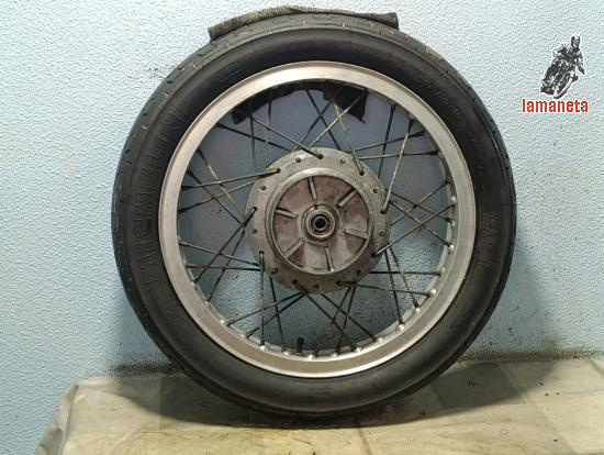 Rueda trasera Akront de 18 de doble nervio Ducati 250350450.