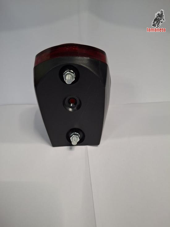 Piloto posterior 2 luces para motos clasicas, adaptable a Su