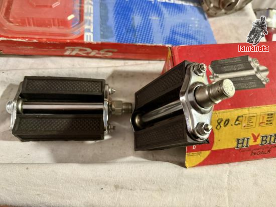 Pedales antiguos. precio 80