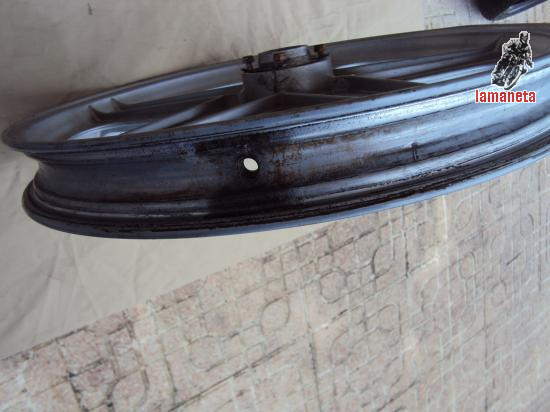Llanta delantera de Honda CB125X de 1981