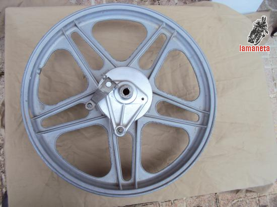 Llanta trasera de Honda 125X, de 1981