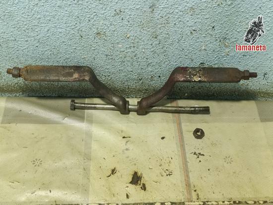 Estriberas, reposapies delanteros originales Ducati. Se ha s