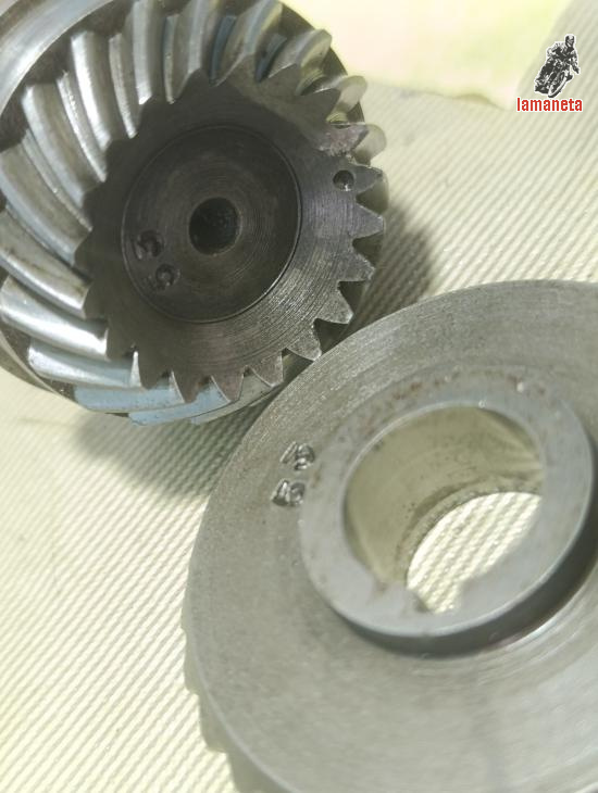 Pareja engranajes conicos superior Ducati 125, 160 en buen e