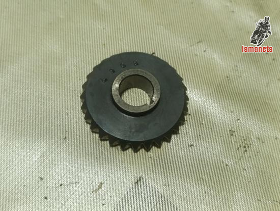 Engranaje conico superior, arbol de levas Z28. Buen estado, 