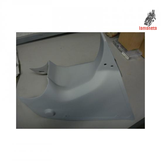 Faldon cubrechasis Mercurio, Con hueco para caja de herramie