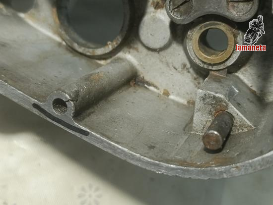 Carter Ducati 125 MD32992 todas las roscas en buen estado, h