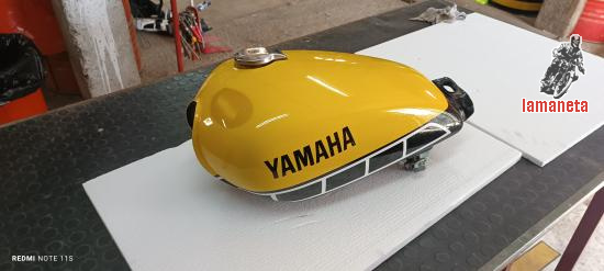 Deposito de Yamaha Especial 250 con tapon y cerradura con su