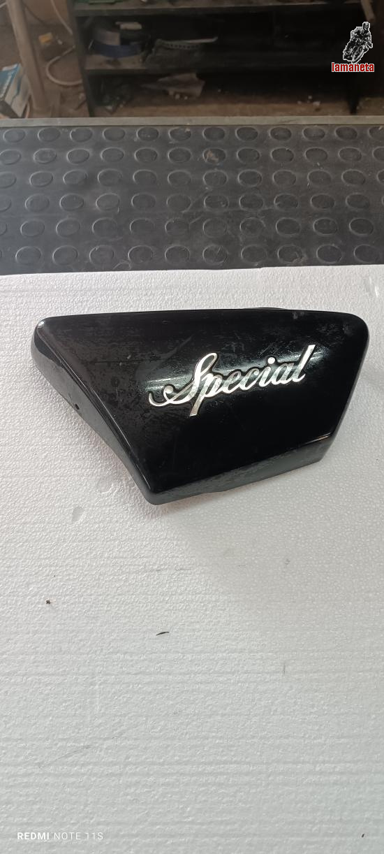 Tapa derecha de Yamaha Especial 250