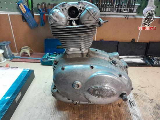 vendo motor ducati 125 ts para restaurar . le falta la palan