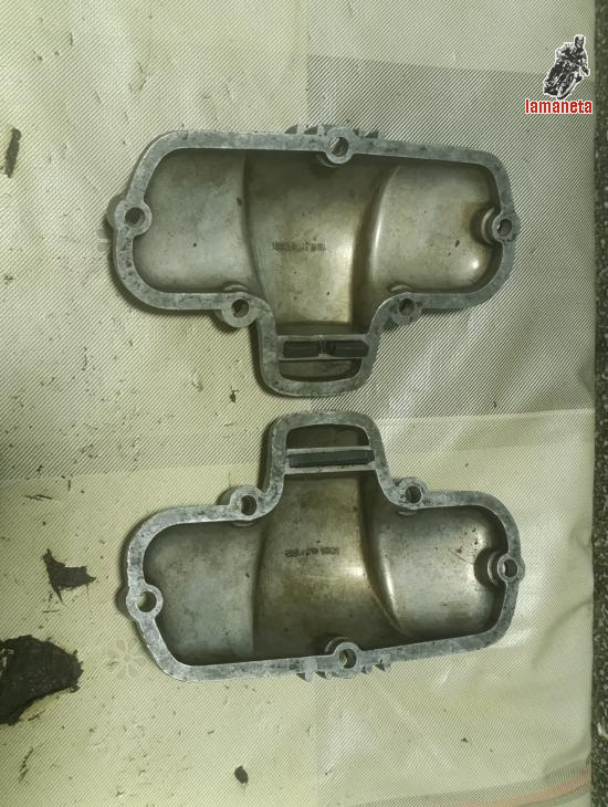 Pareja de tapas de valvulas para Ducati 125, 160, TS, Sport,