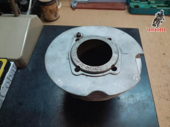 vendo cilindro original para ducati 125 a 56mm . en perfecto