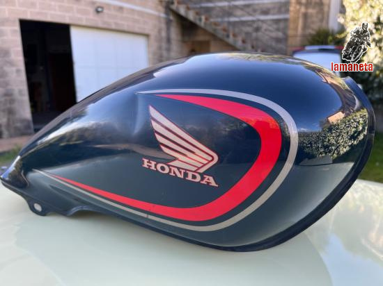 Deposito Honda 250. Perfecto estado solo pequeno golpe en la