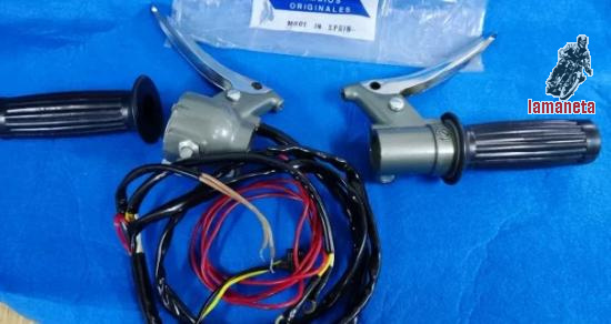 Conjunto de punos originales de la marca Ideal para ciclomot