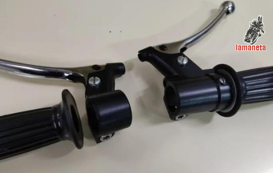 Juego de punos marca Ideal. Puno de gas con maneta de freno