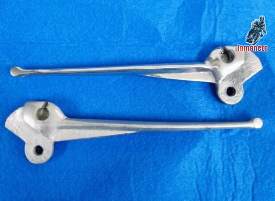 Manetas motocicletas clasicas MV Agusta.  Material nuevo de 