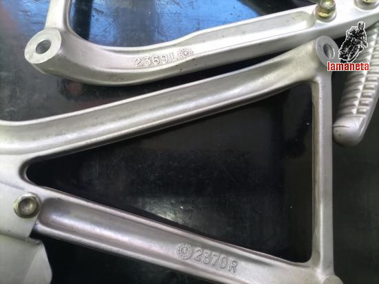 vendo juego de reposapies traseros para ducati 758 916 . so