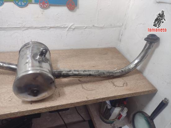 Silencioso de Guzzi 73 , No esta  muy  Bien Cromado  , pero 